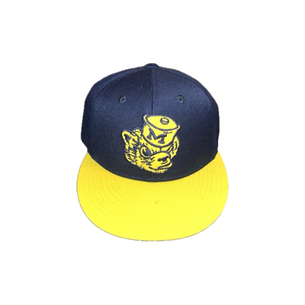 Adidas Vintage Michigan State Wolverines Navy Yellow Wool SnapBack Hat